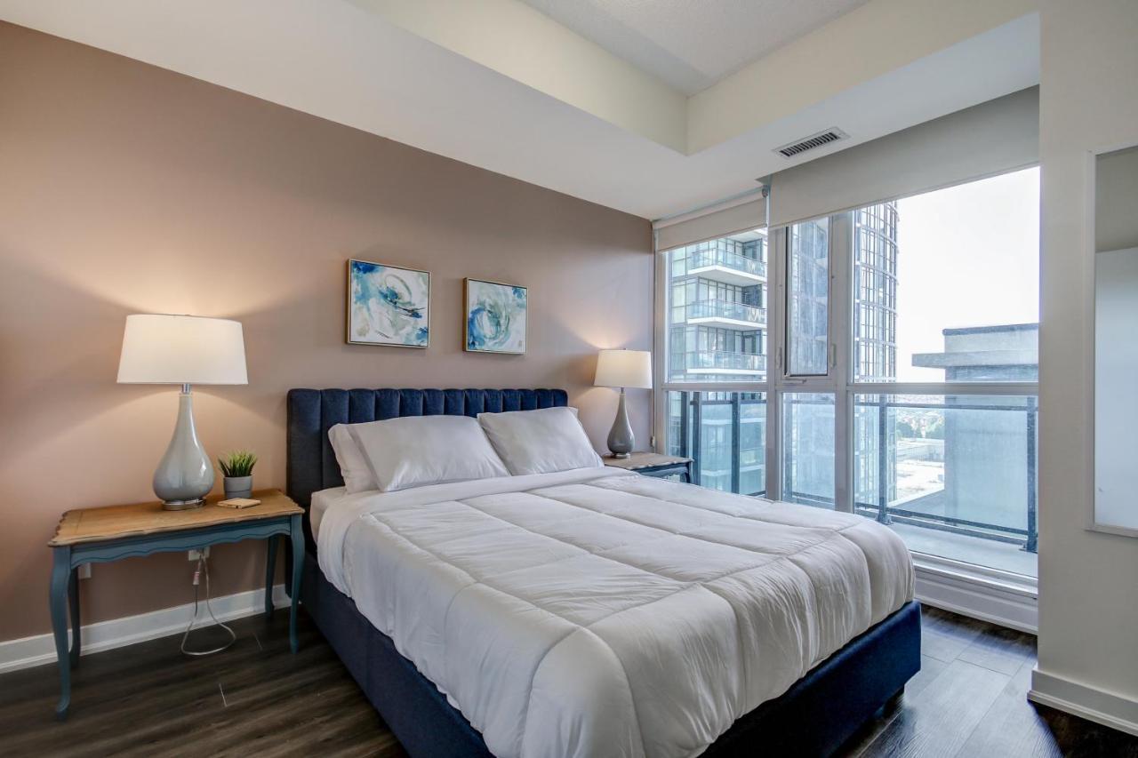 The Benetton Suite - Square One 1 Bedroom + Den + 1 Parking Μισισάουγκα Εξωτερικό φωτογραφία
