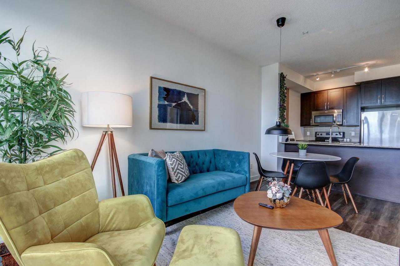 The Benetton Suite - Square One 1 Bedroom + Den + 1 Parking Μισισάουγκα Εξωτερικό φωτογραφία